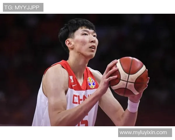 周琦在国际赛场的表现引发热议,未来篮球生涯将如何发展引人关注 周琦在国际赛场的表现引发热议,未来篮球生涯将如何发展引人关注